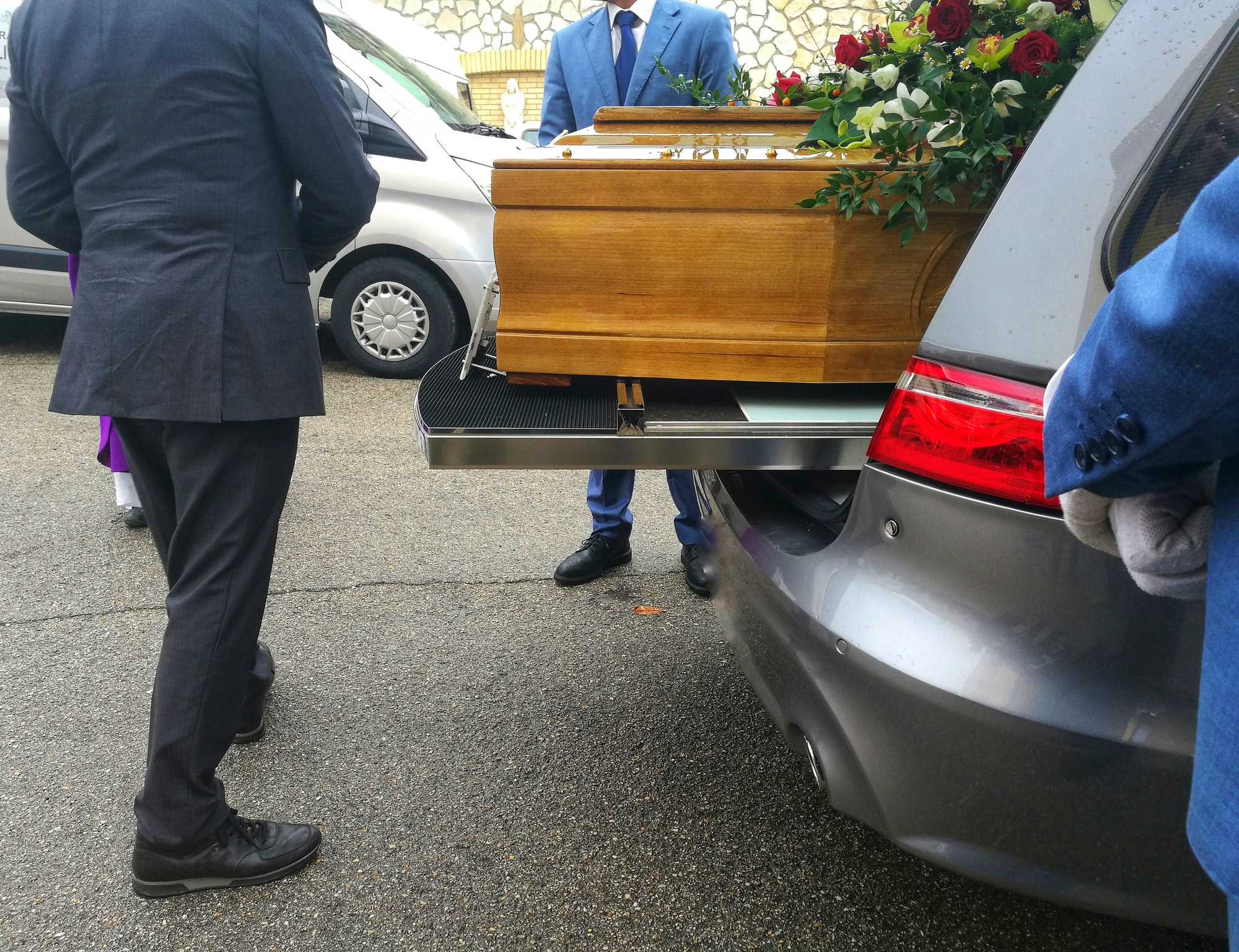 coffin-in-the-hearse